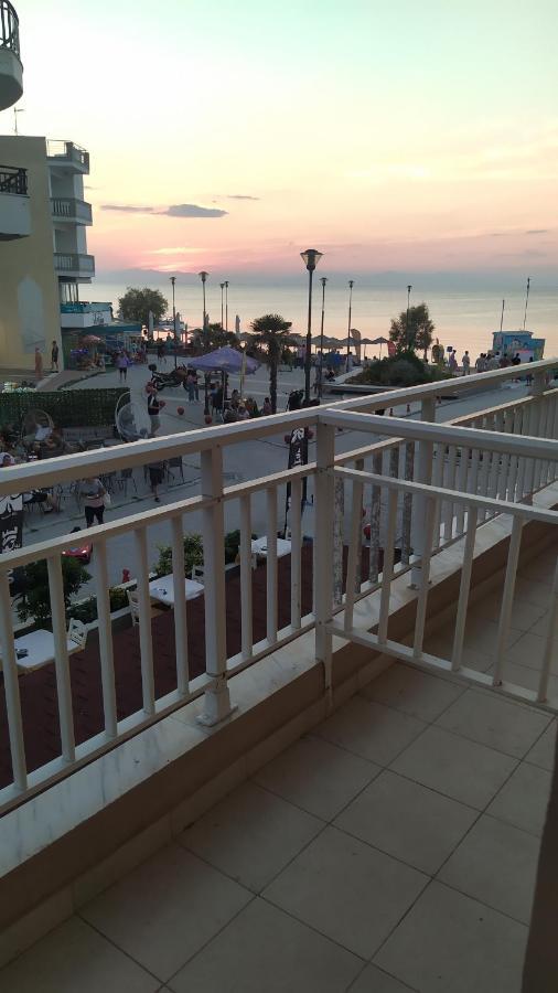 La Mer Rooms Peraia Exterior photo