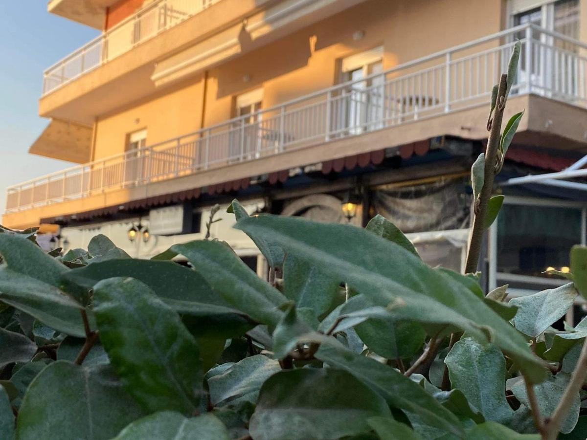 La Mer Rooms Peraia Exterior photo